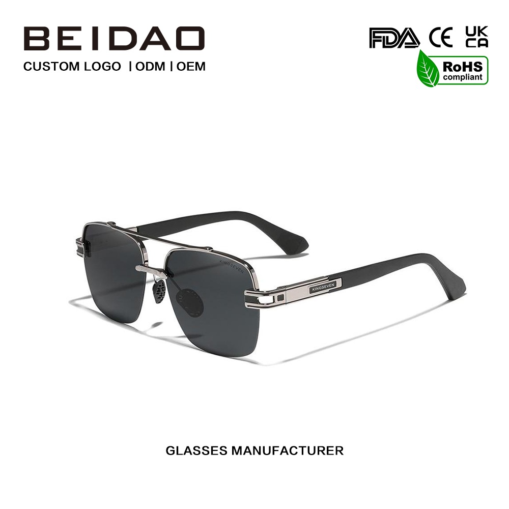 Farebné retro polarizačné okuliare Square Shades